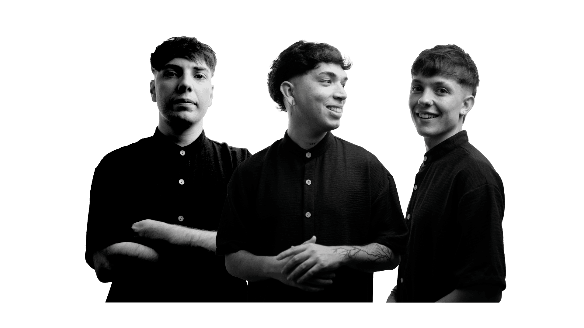 Los tres integrantes del equipo Fokus, fotografía original con fondo negro